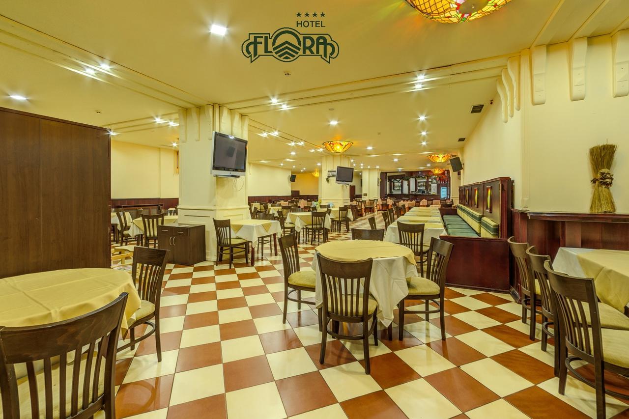 Flora Hotel - Apartments 보로베츠 외부 사진