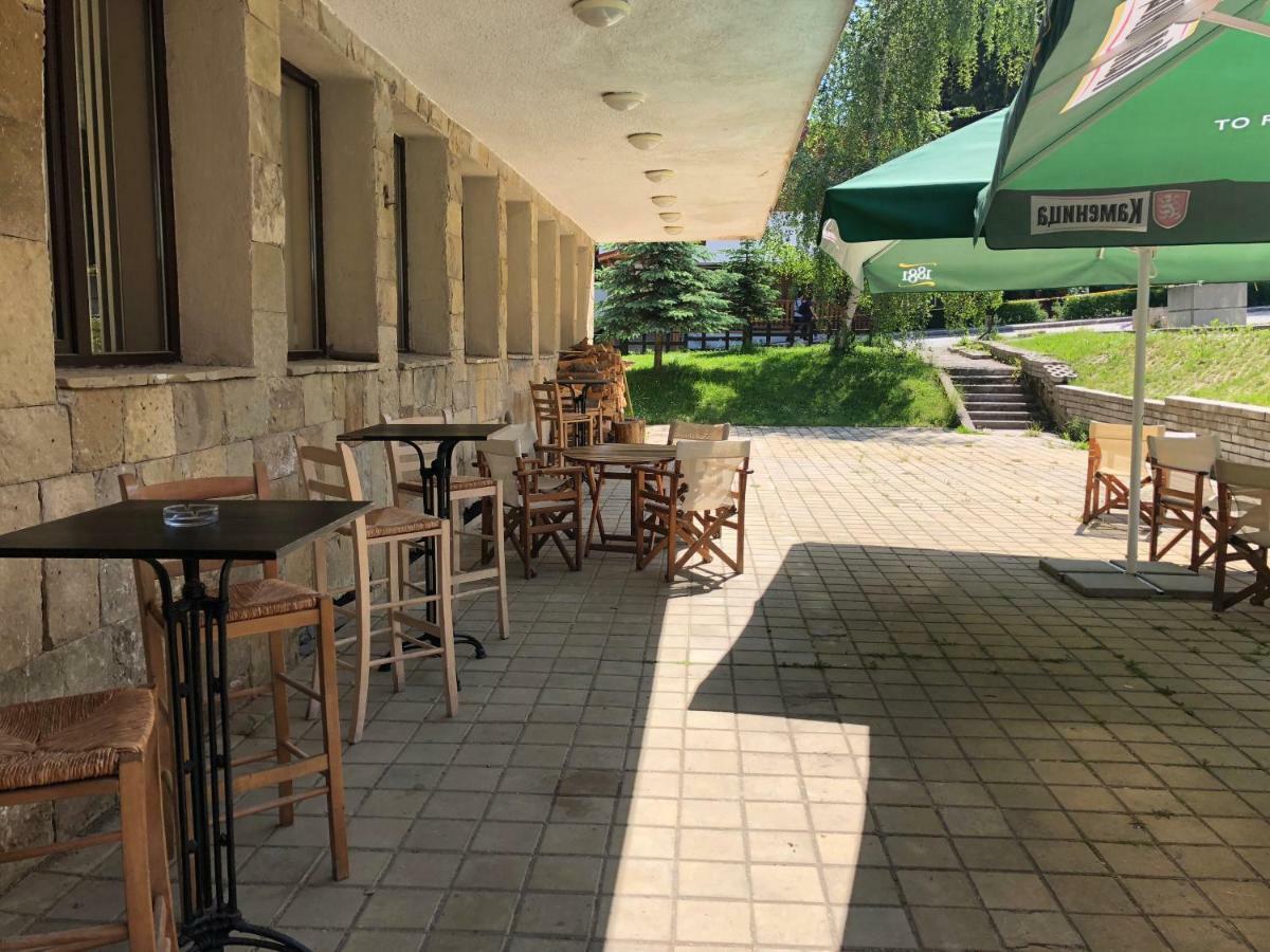 Flora Hotel - Apartments 보로베츠 외부 사진